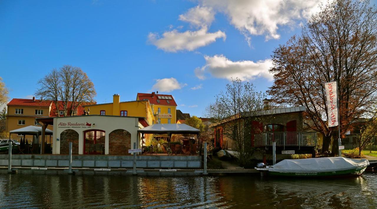 Kulturgasthof Alte Reederei Aparthotel Furstenberg-Havel Exterior photo